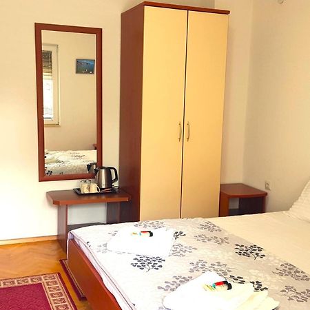 Studio Apartment Lis Ohrid Bagian luar foto