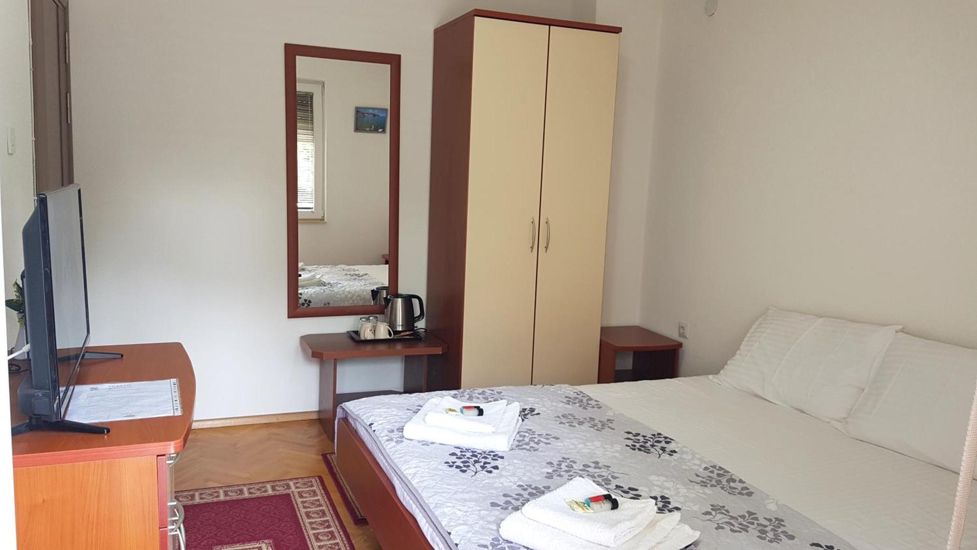 Studio Apartment Lis Ohrid Bagian luar foto