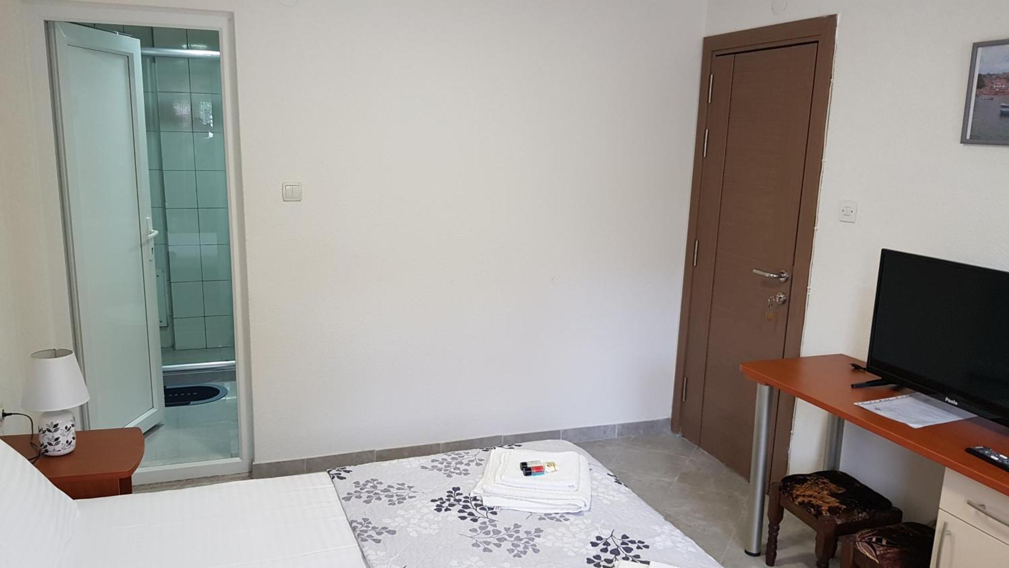 Studio Apartment Lis Ohrid Bagian luar foto